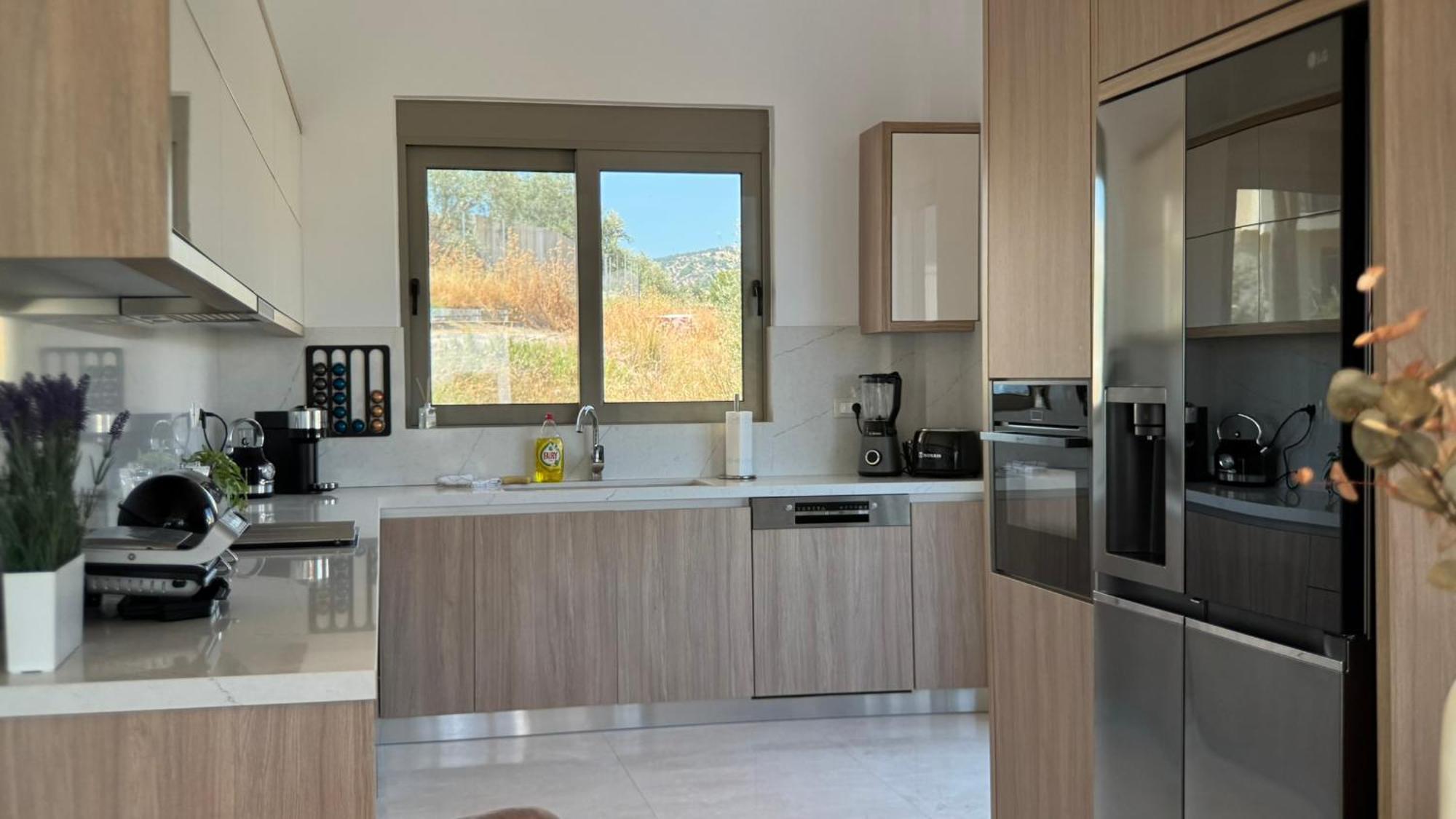 Aryve Boutique Mit Akropolis- Und Meerblick, Infinity-pool Und Designer-interieur Villa Malona Village