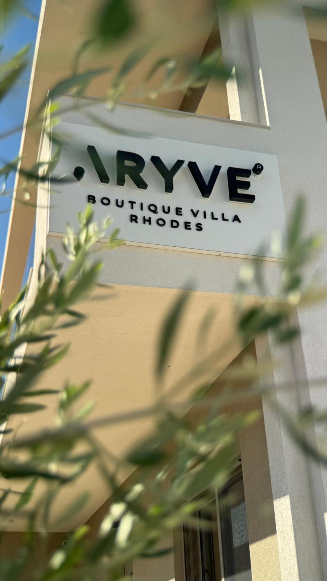 Villa Aryve Boutique Mit Akropolis- Und Meerblick, Infinity-pool Und Designer-interieur Malona Village