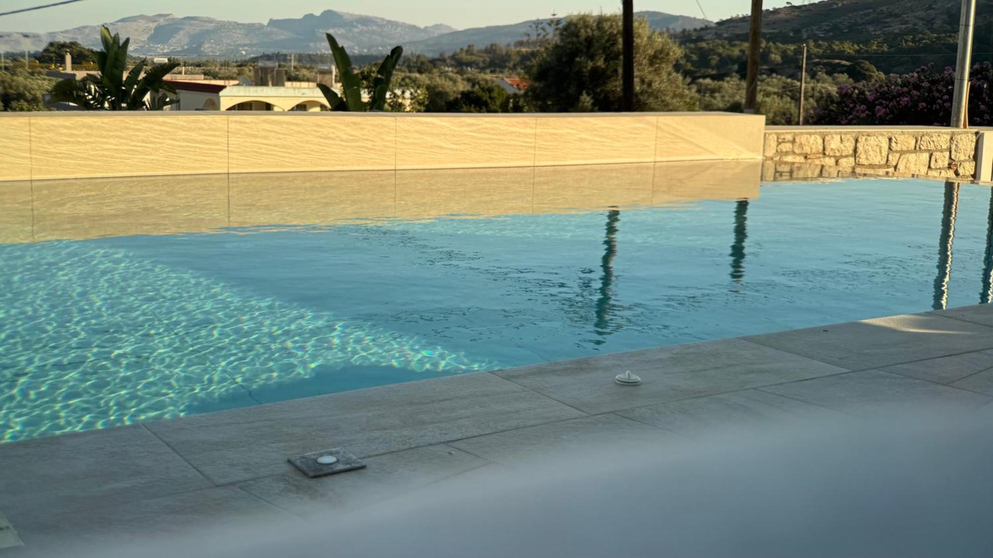 Aryve Boutique Mit Akropolis- Und Meerblick, Infinity-pool Und Designer-interieur *