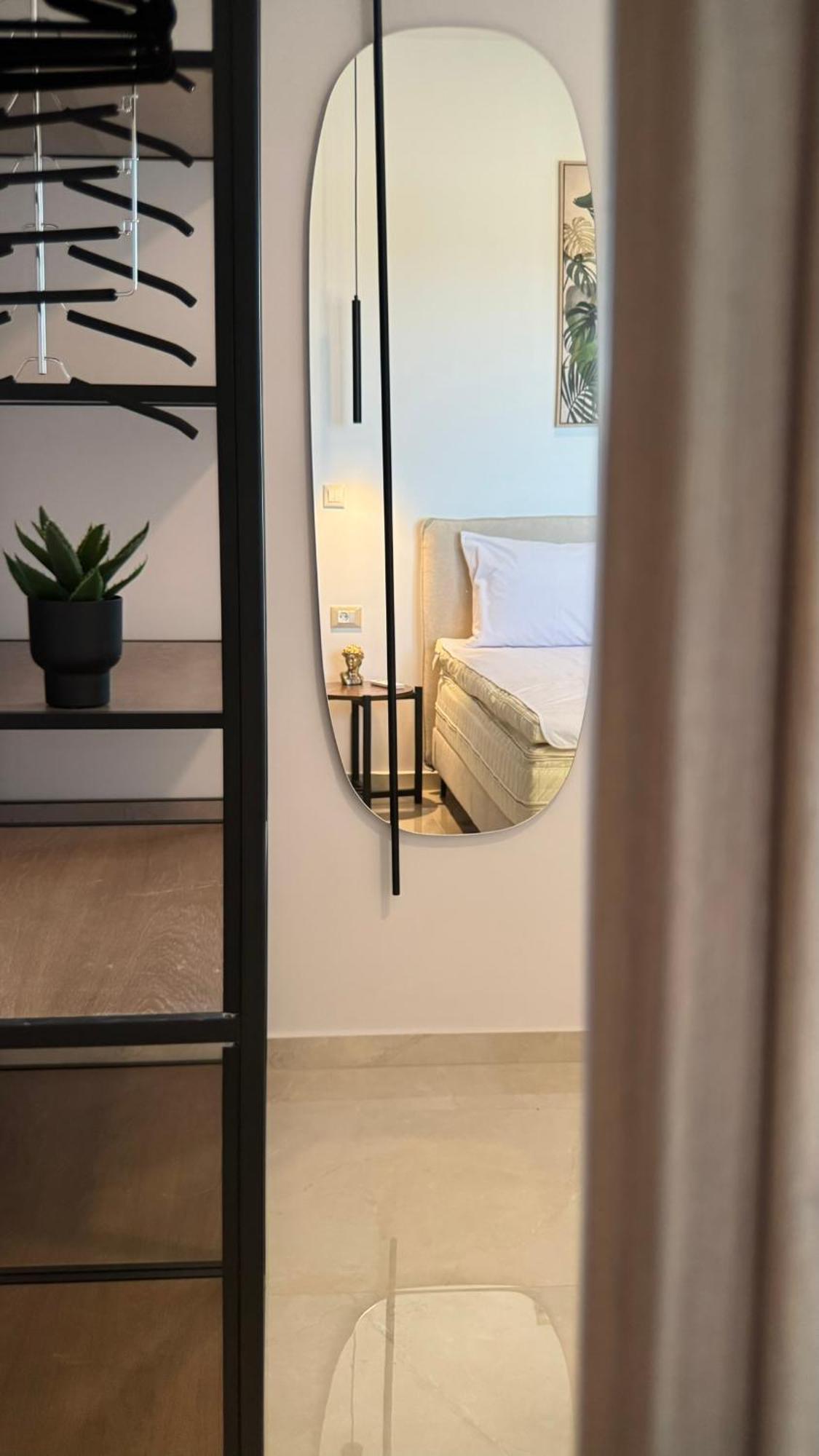 Villa Aryve Boutique Mit Akropolis- Und Meerblick, Infinity-pool Und Designer-interieur Malona Village